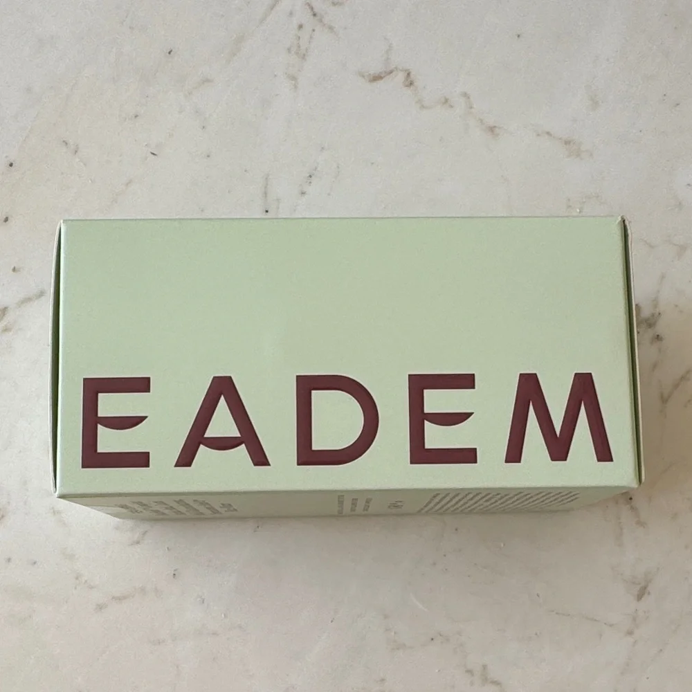 Cashmere Peel Milky Exfoliant & Hydrating Essence - Mint